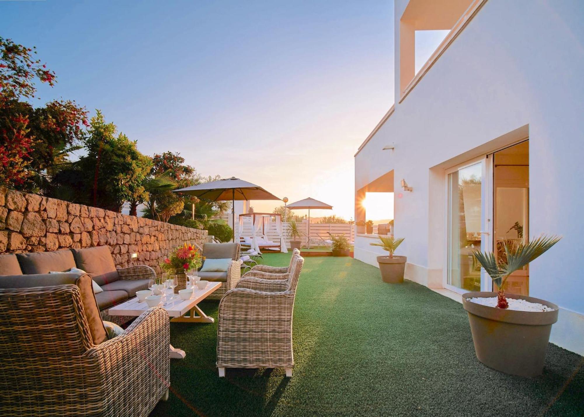 סנטה אאולריה דס ריו Villa Romeo 2Km From Ibiza Town And 1Km From Talamanca Beach מראה חיצוני תמונה